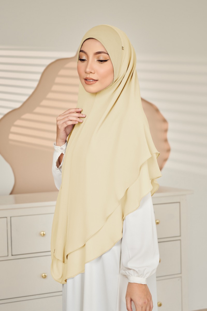 Nageena Khimar in Pale Yellow