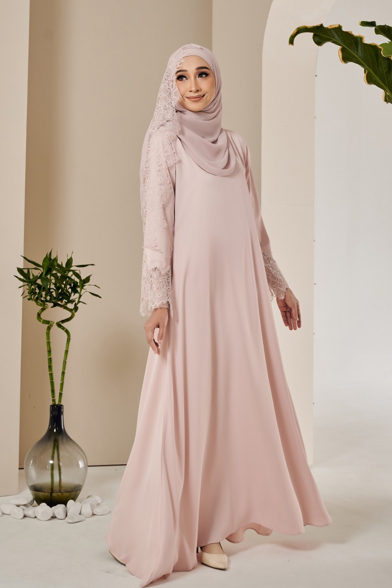 AMIA Abaya in Soft Pink