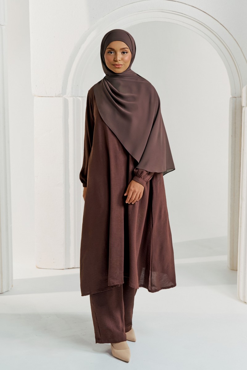 LANA Set in Dark Brown