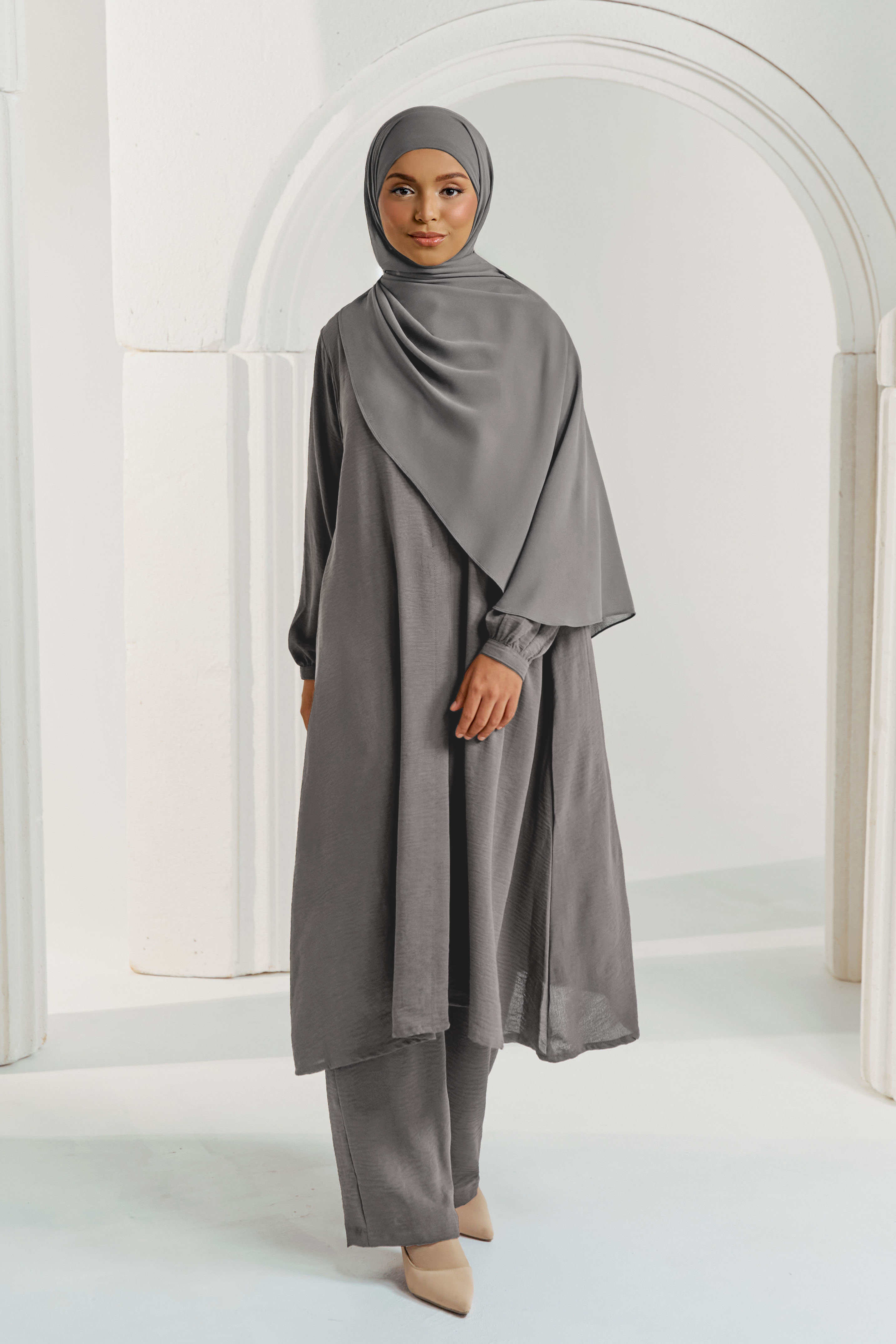 LANA Set in Dark Grey