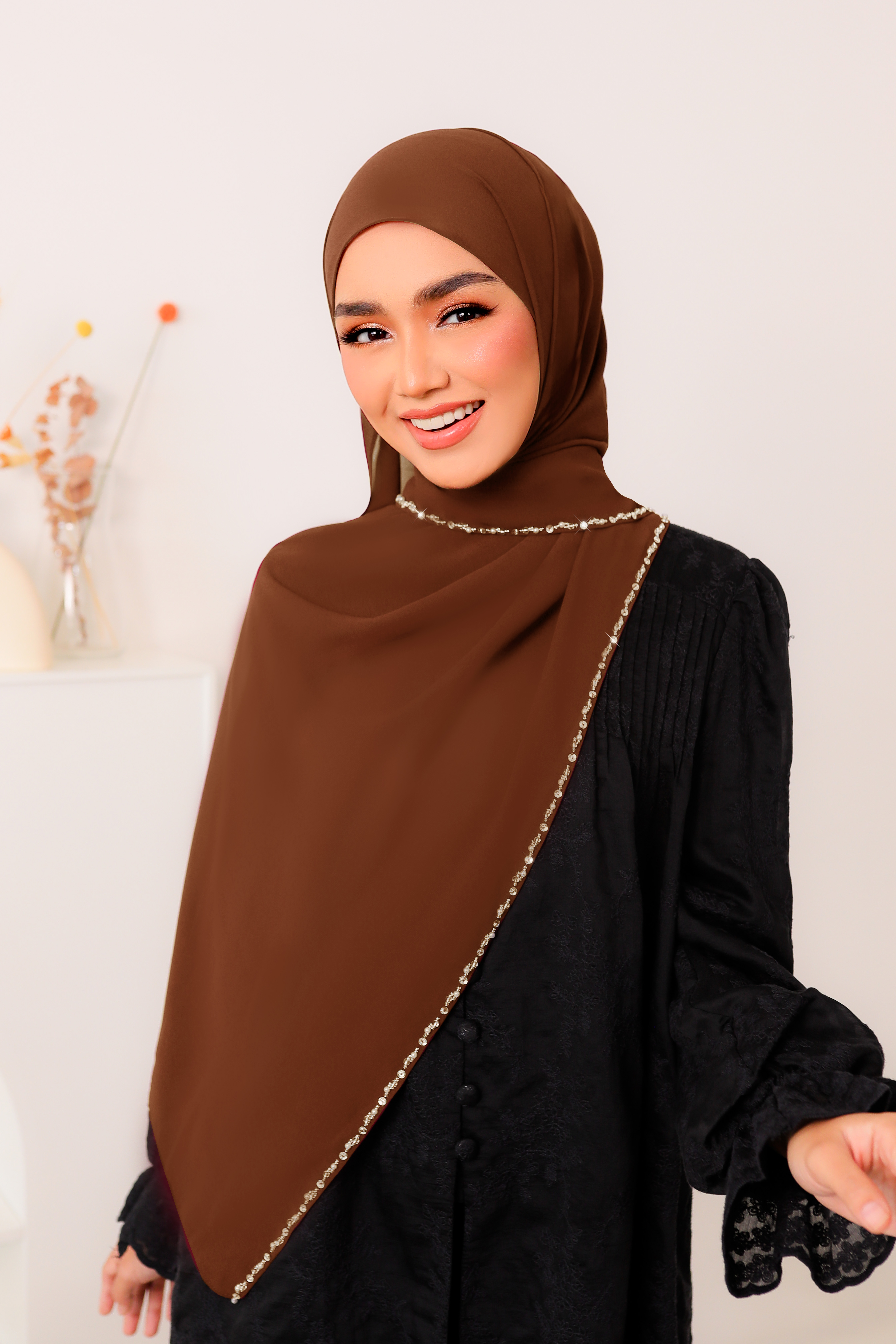 SHASMEEN Beads Long Shawl in Tawny