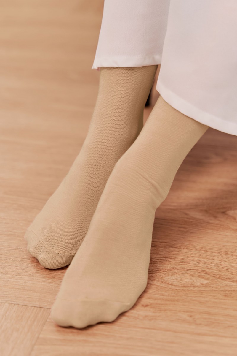 KIRA Bamboo Socks in Almond