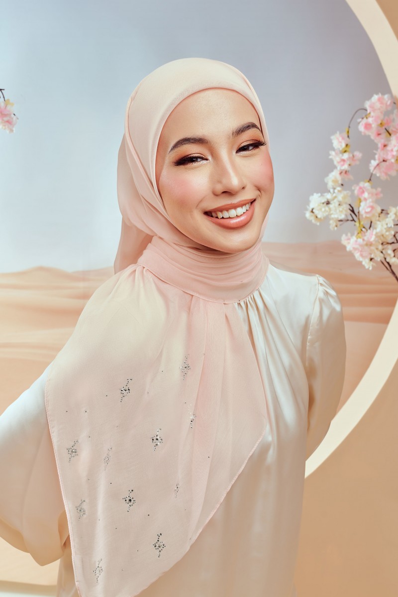 (AS-IS) MYLA Luxe Bawal in Blush