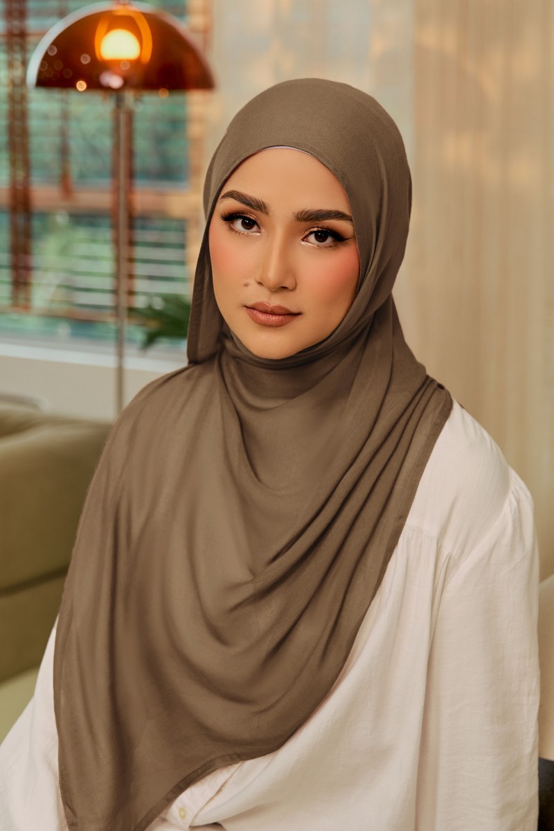 AMILA Long Shawl in Brown