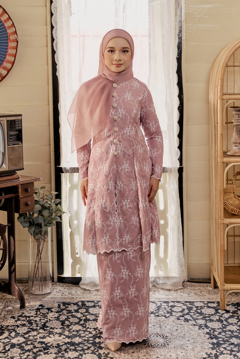 LEMUNI Kurung in Blush Mauve