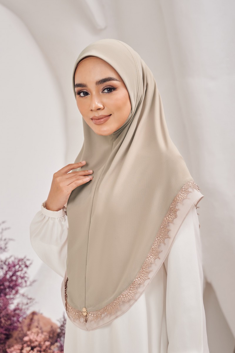 Indah Tudung Sarung in Clay