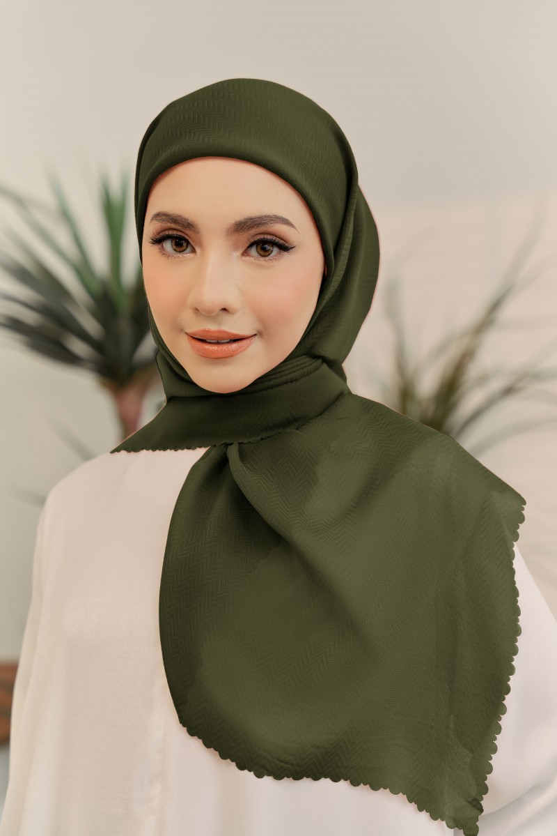 Cali Bawal in Dark Olive