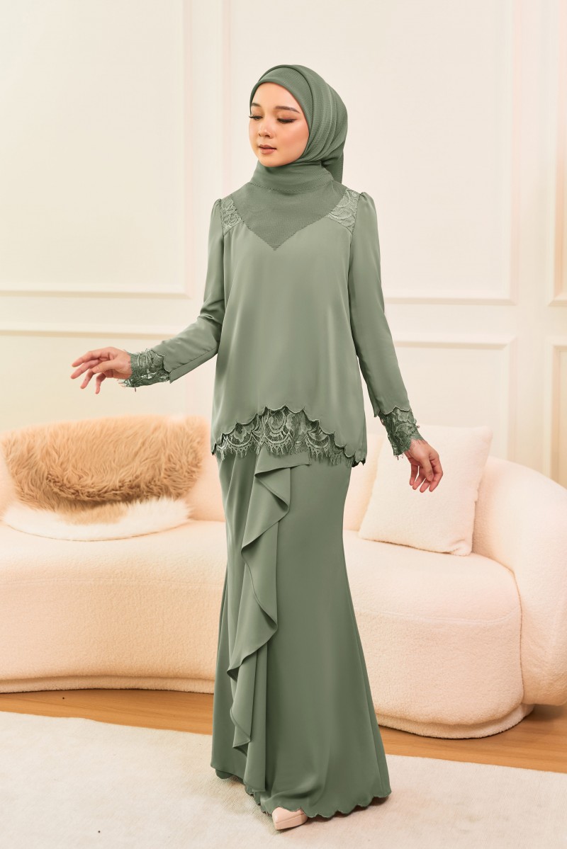 EIDRA Kurung in Dusty Green