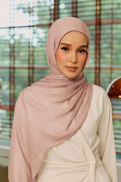 AMILA Long Shawl in Dusty Pink