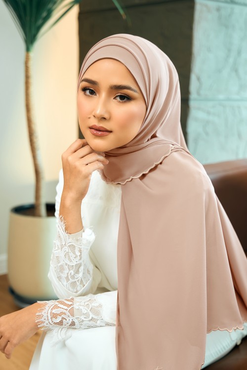 Erika Sulam Shawl in Dusty Pink