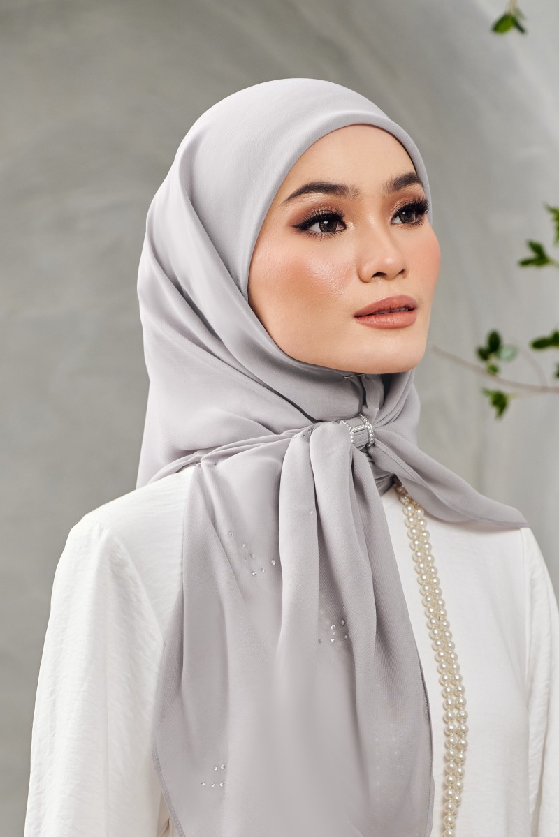 KIARIA in Soft Grey