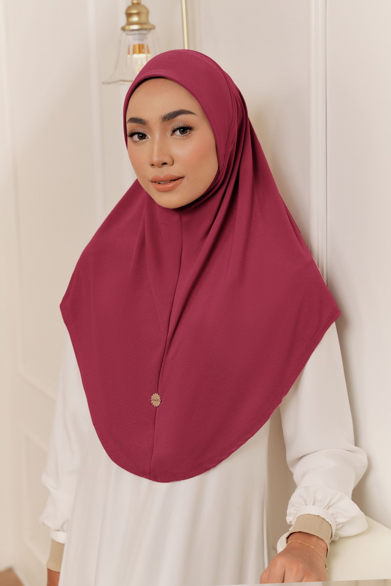 MEDINA Tudung Sarung in Magenta Pink