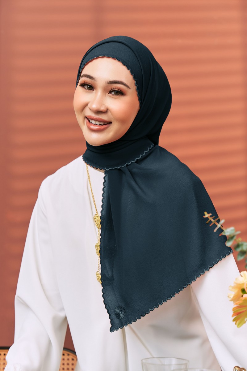 TIARA Sulam Shawl in Midnight Blue