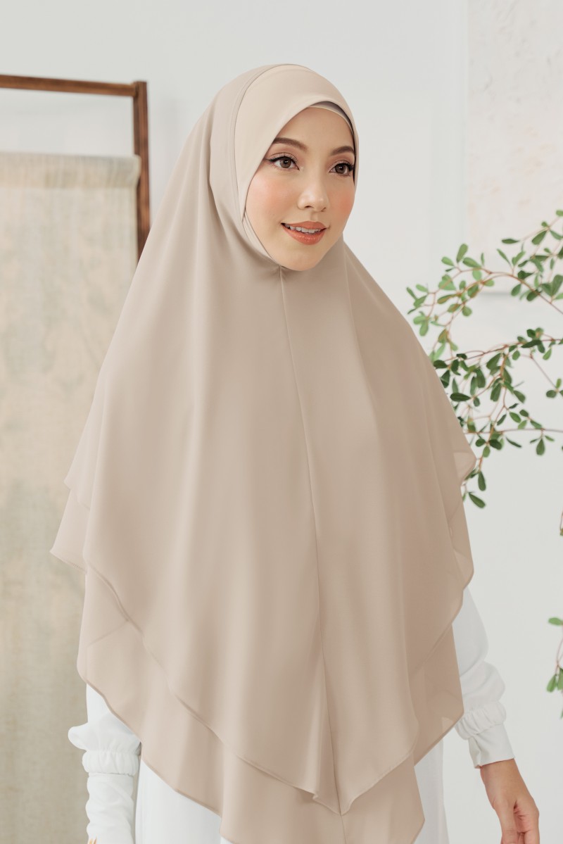 Nageena Khimar in Mocha