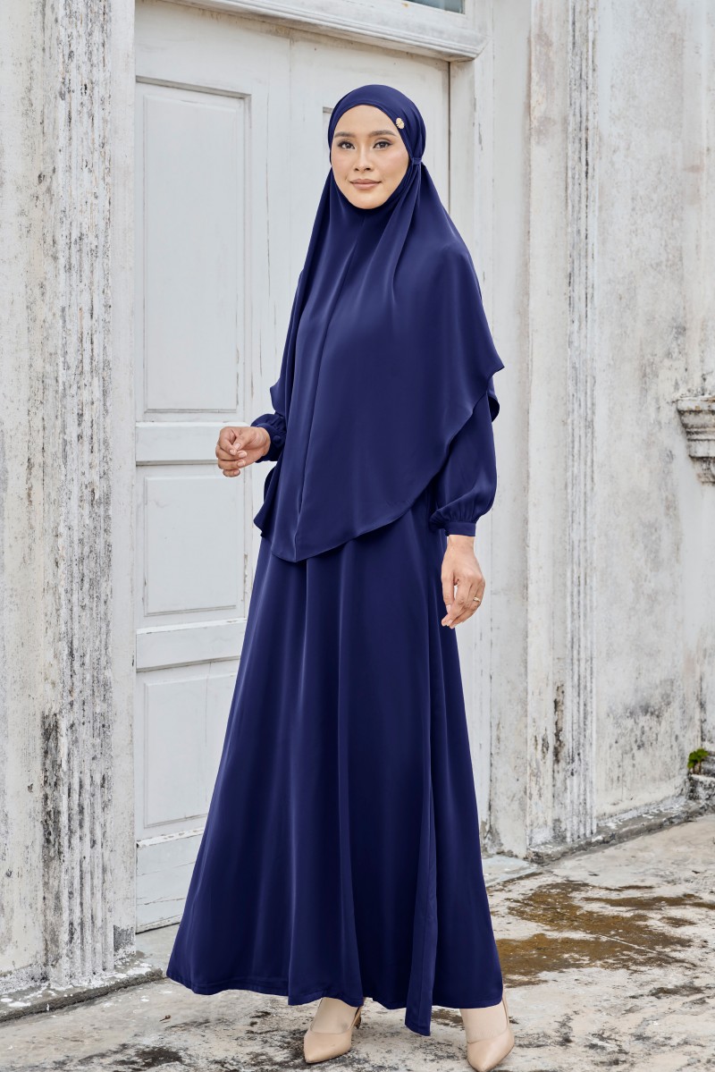 KHAWLA Jubah in Navy Blue