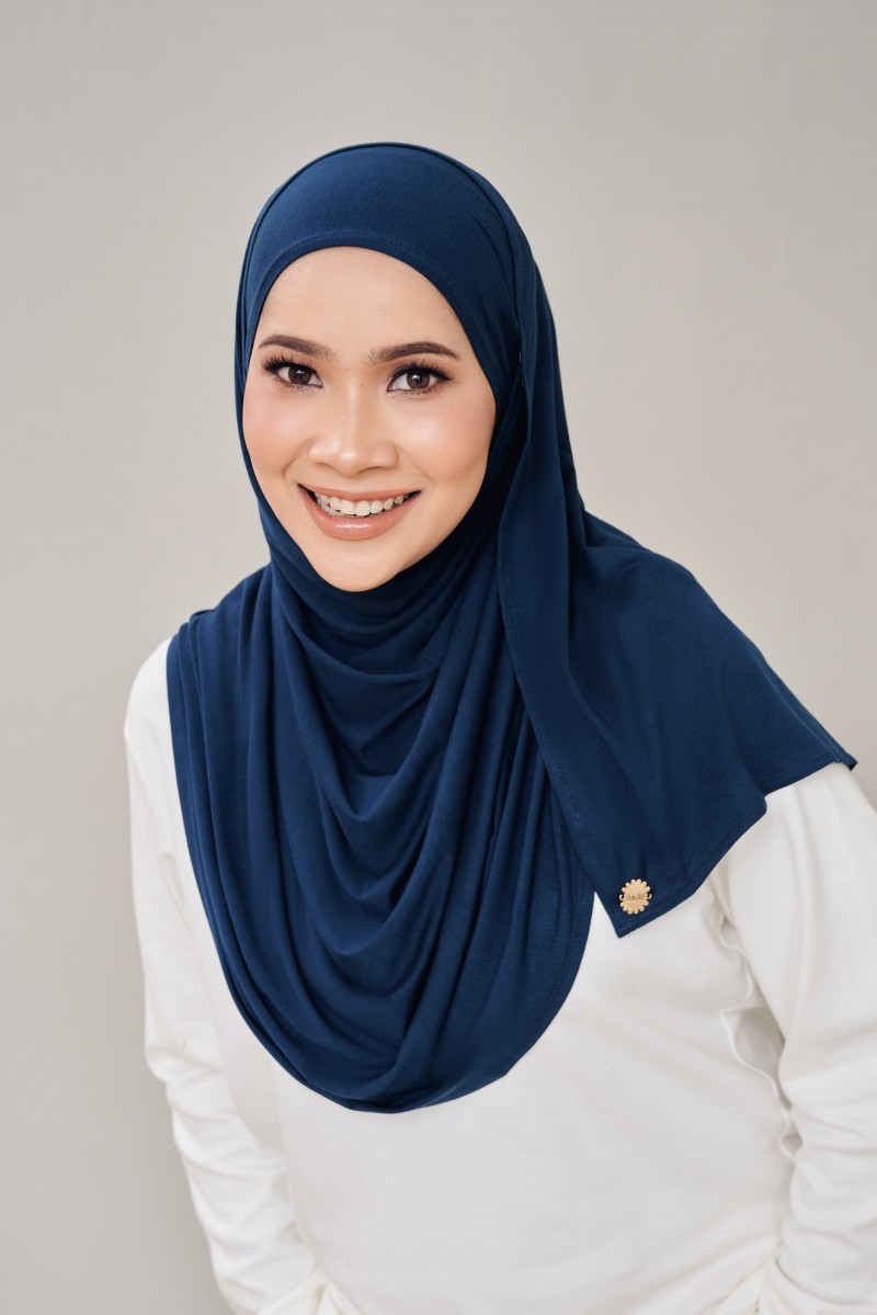 KATE Long Shawl in Navy Blue