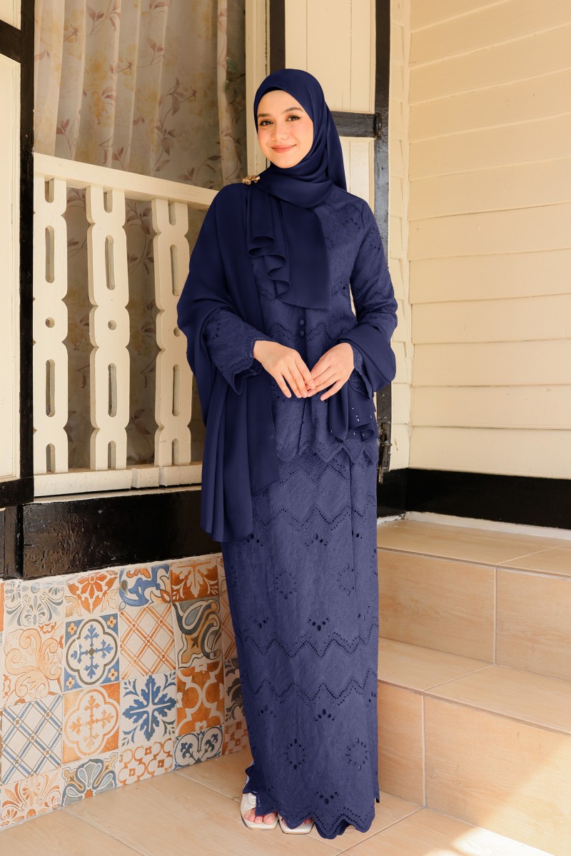 NUANSA Kurung 2.0 in Navy Blue