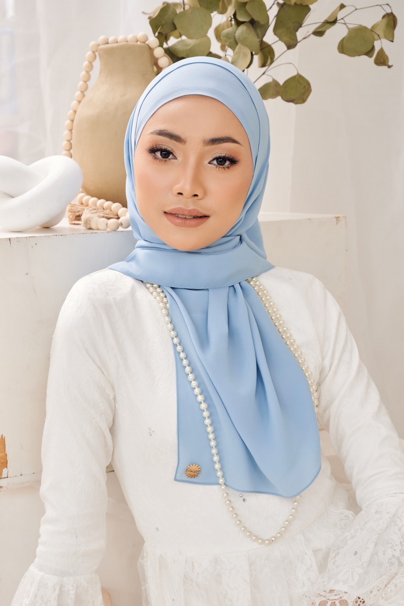 (AS-IS) ALUN Long Shawl in Ocean Blue