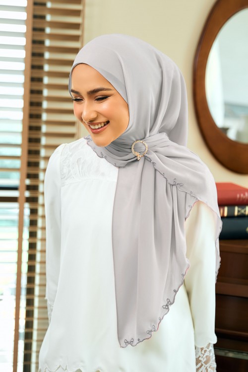 YUKI Sulam Shawl in Soft Grey