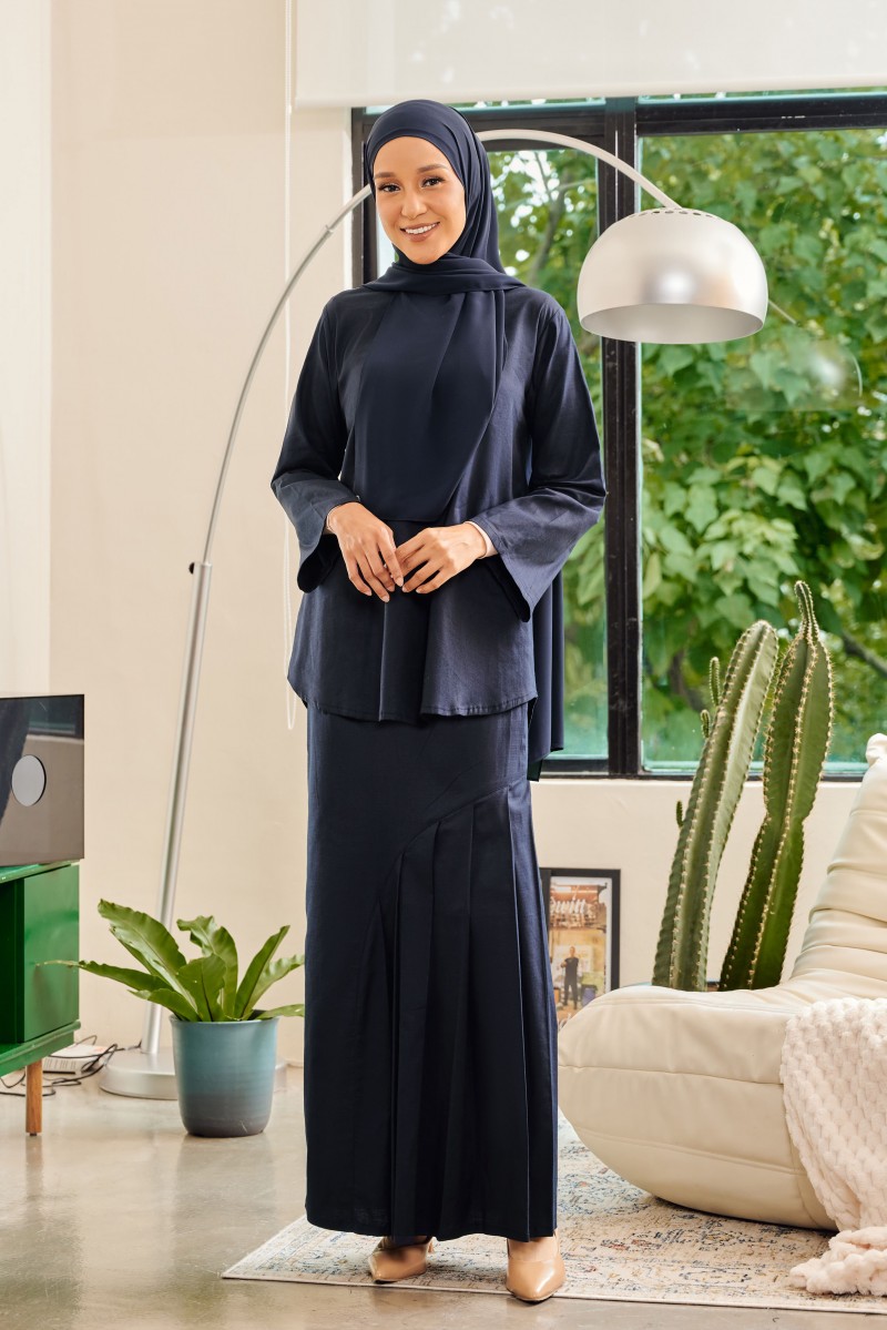 Arunika Kurung in Oxford Blue