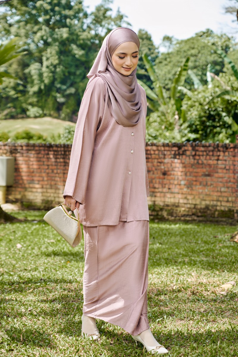 Lalita Kurung in Rosy Brown