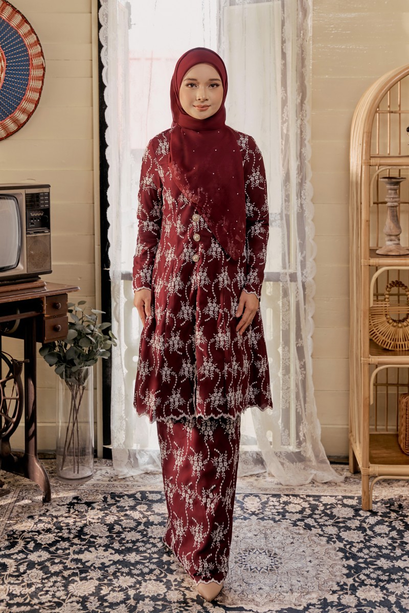 LEMUNI Kurung in Ruby Red