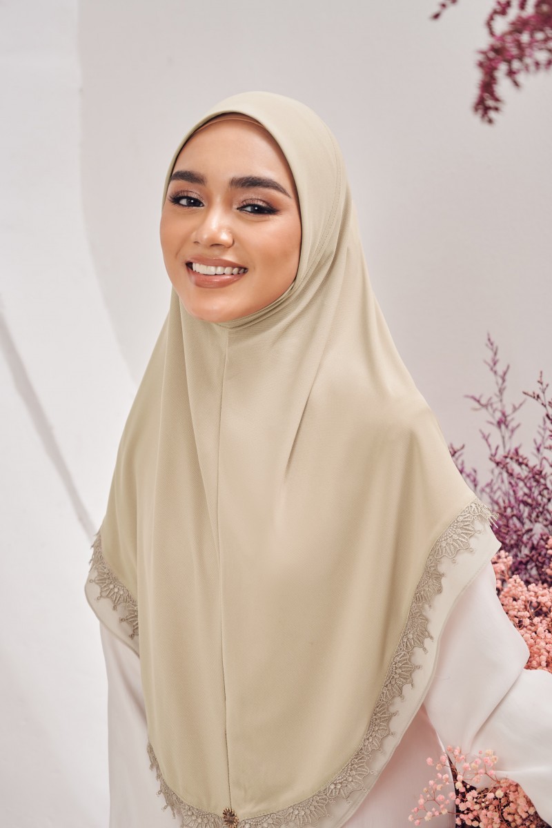 Indah Tudung Sarung in Sand