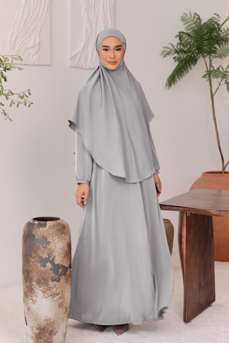 KHAWLA Set with Khimar in Soft Grey