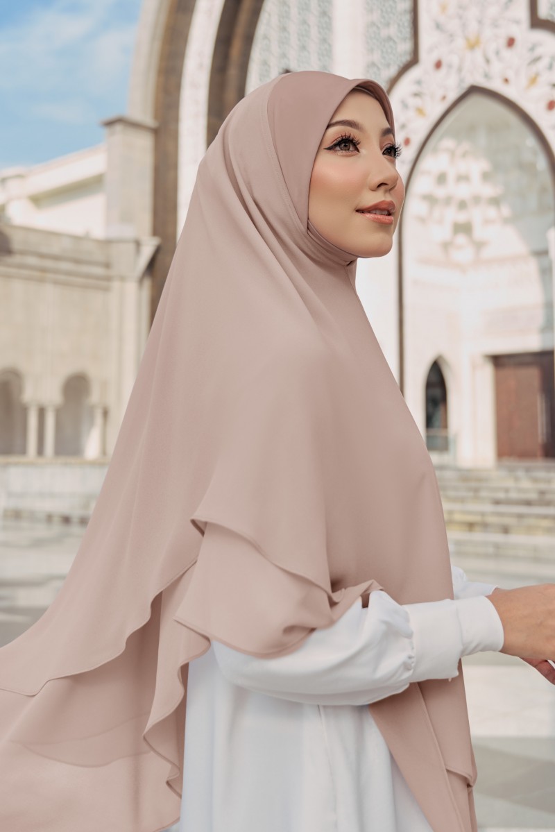 Nageena Khimar in Soft Pink