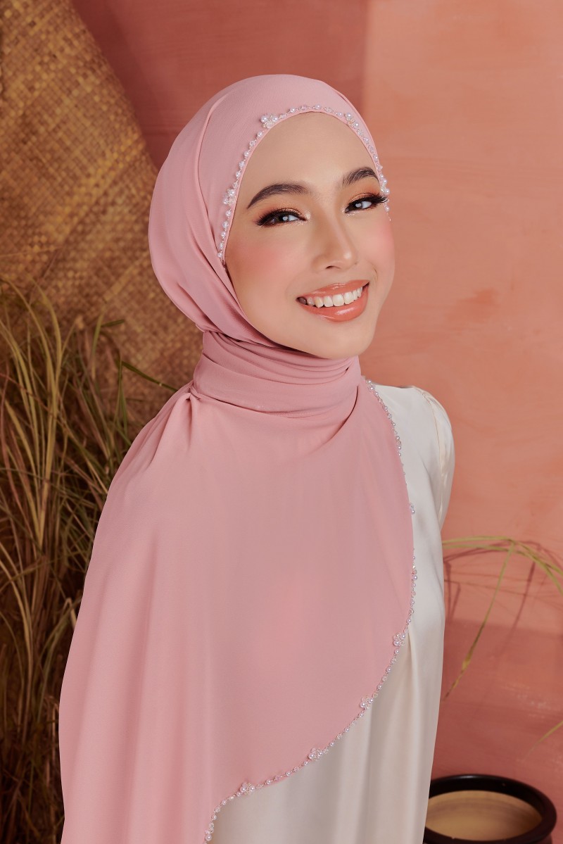 (AS-IS) SHASMEEN Beads Long Shawl in Soft Pink