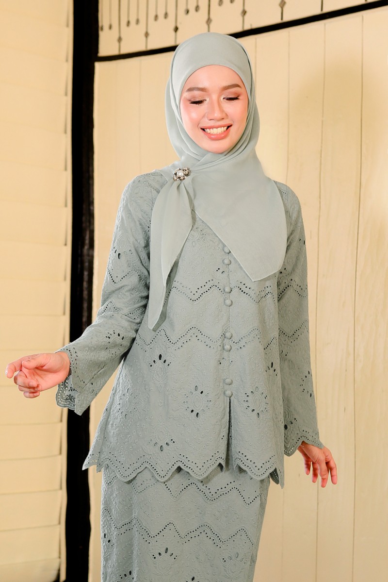 NUANSA Kurung 2.0 in Sage Blue