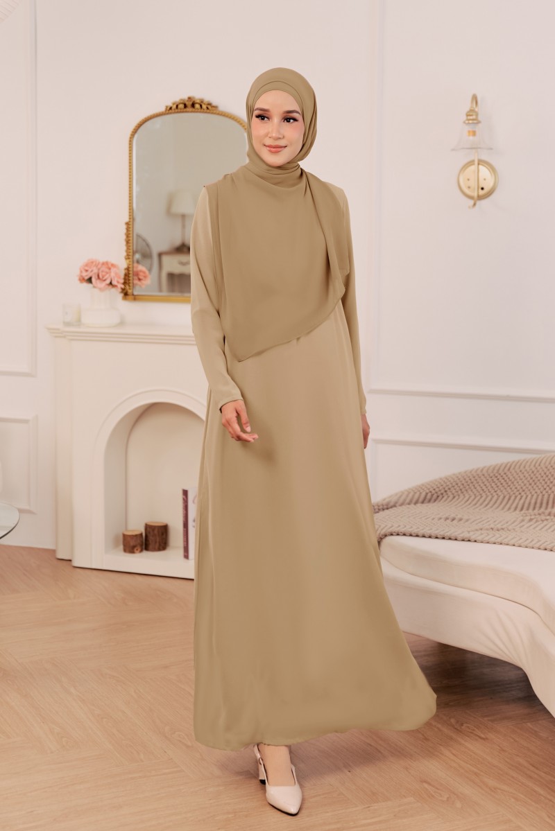 THARA Dress in Soft Brown