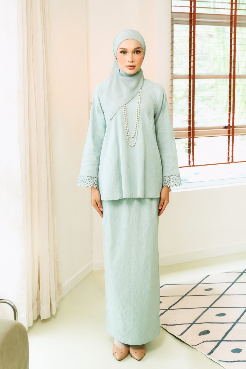 PANDAN Kurung in Soft Mint