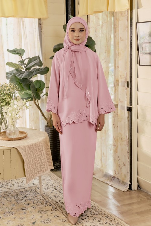 KARI Kurung in Soft Pink