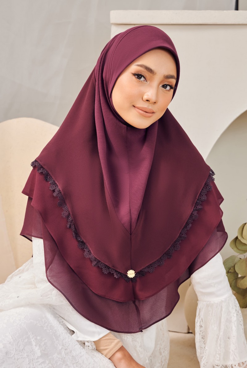 HUMRA Slip On Hijab in Burgundy