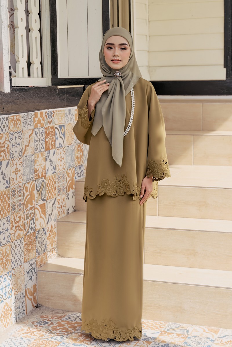 KARI Kurung in Burnt Olive