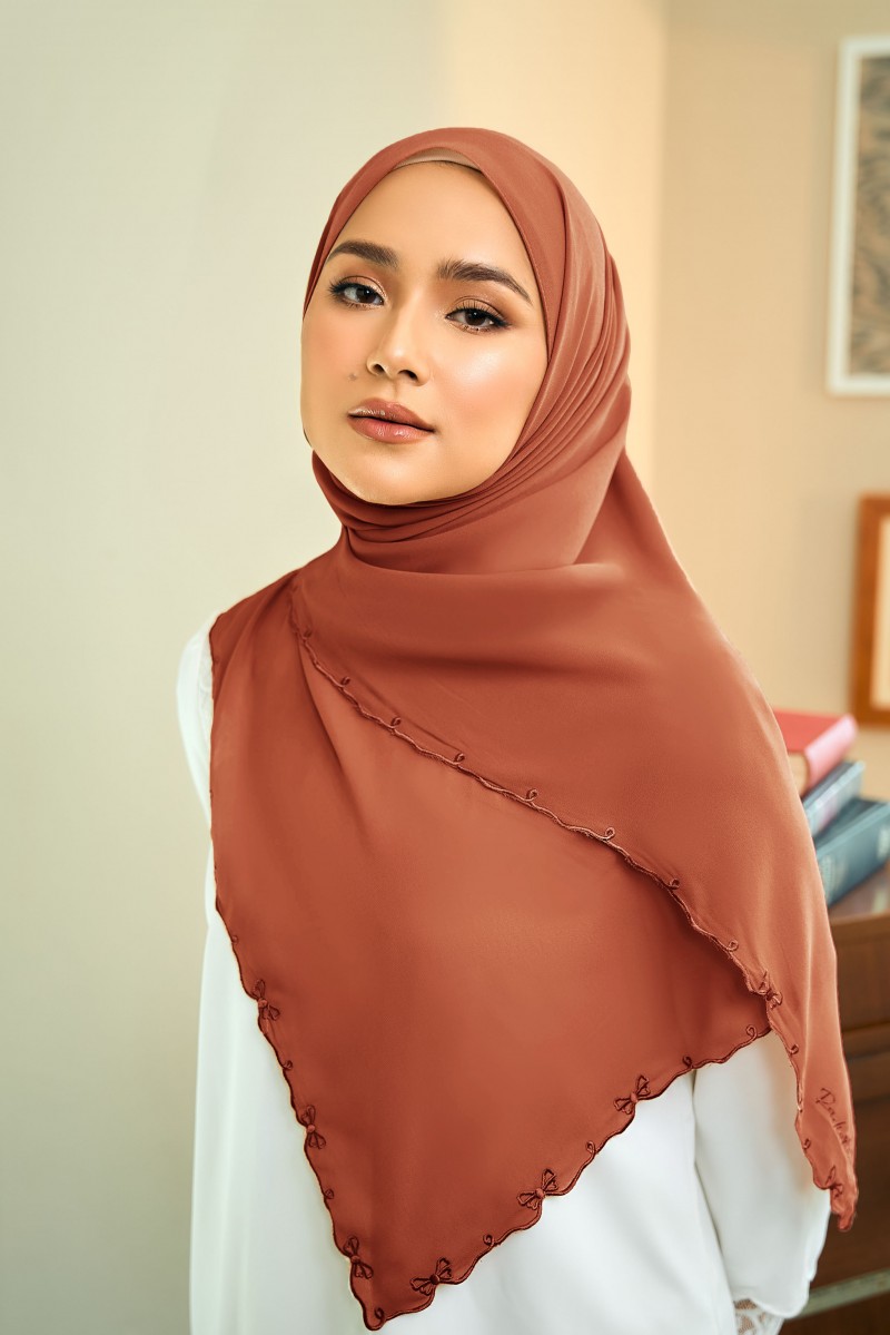 YUKI Sulam Shawl in Brick Orange