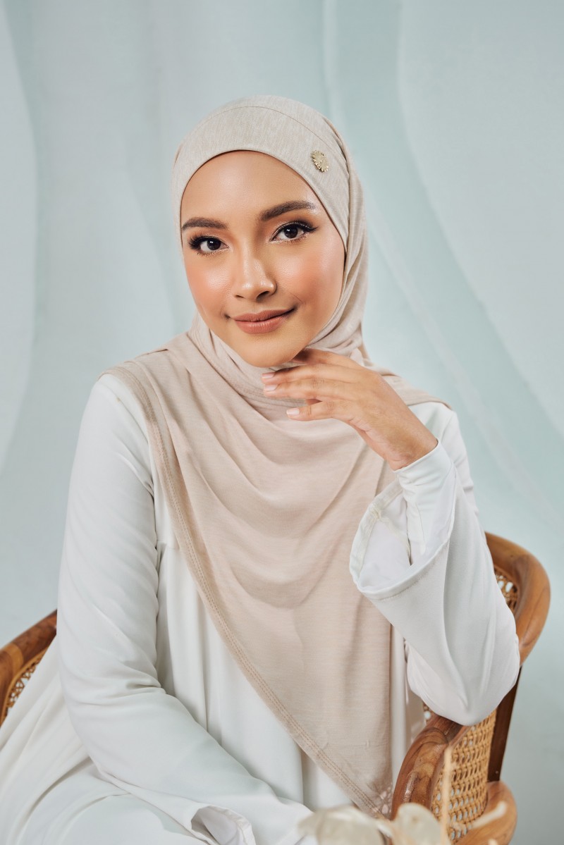 FIRA Bawal Lazy in Cream