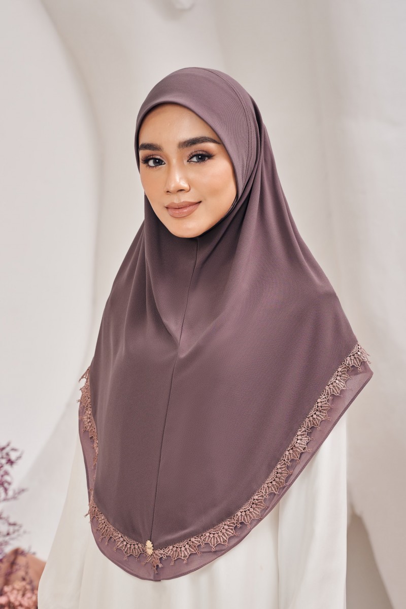 Indah Tudung Sarung in Deep Purple