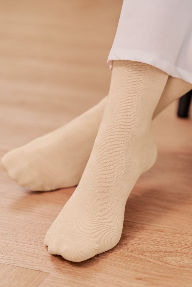 KIRA Bamboo Socks in Ivory