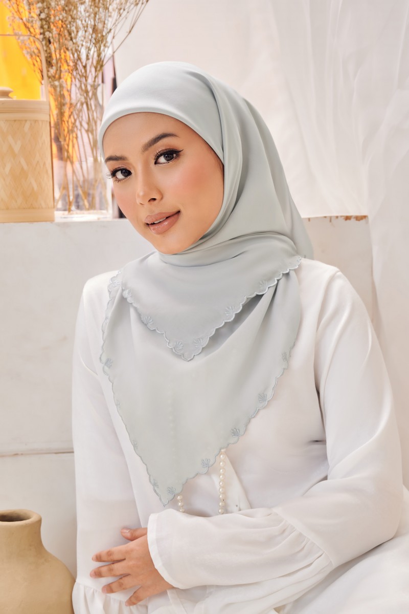 (AS-IS) AZRA Sulam Bawal in Light Grey