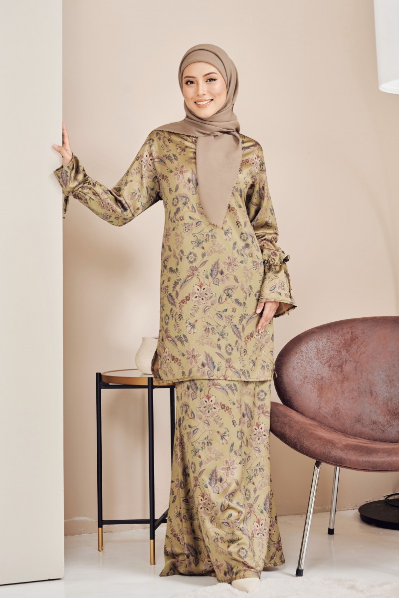 Tinta Kurung in Olive Jade