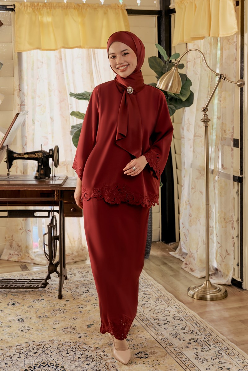 KARI Kurung in Rosewood