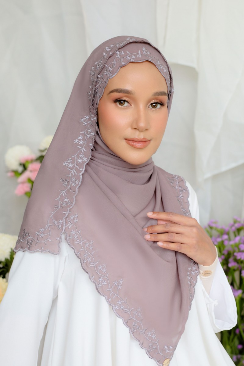 (AS-IS) Salma Bawal Sulam in Smokey