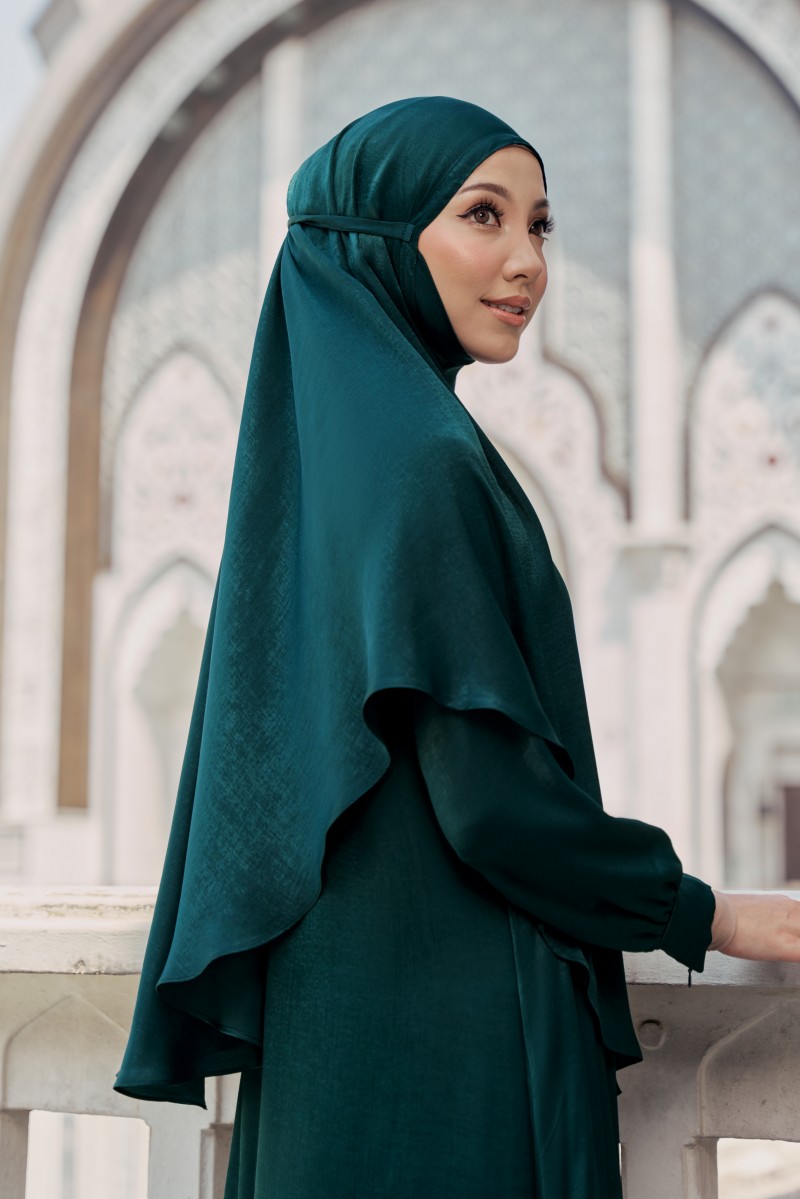 ZARIA Khimar in Emerald Green