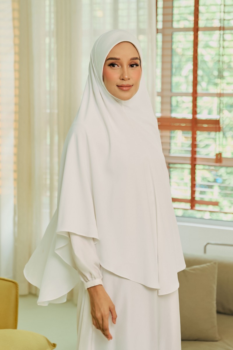 AMRA Khimar in White