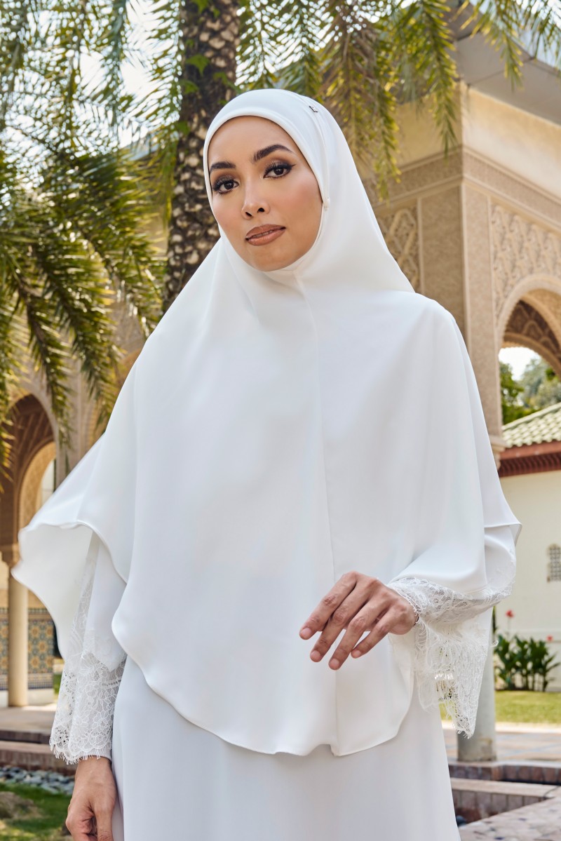 AMRA Khimar in White