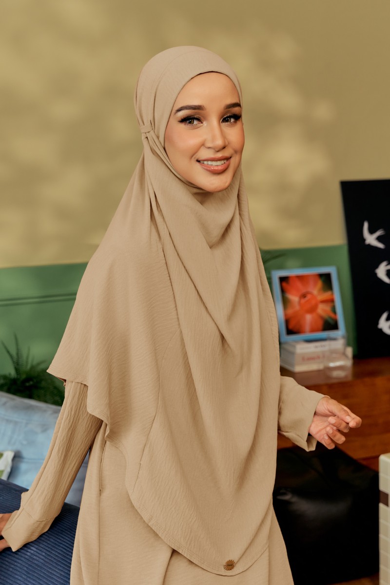 NEEMA Khimar in Sand