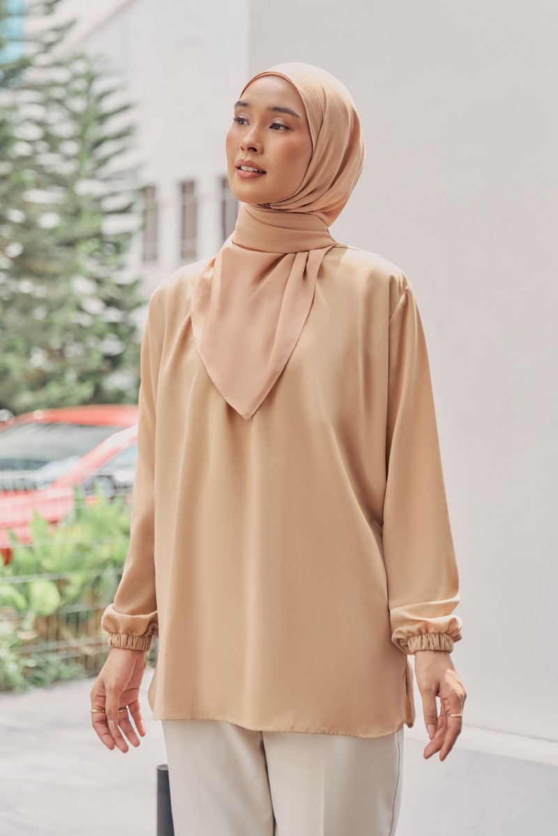 (AS-IS) Ophelia Top in Caramel