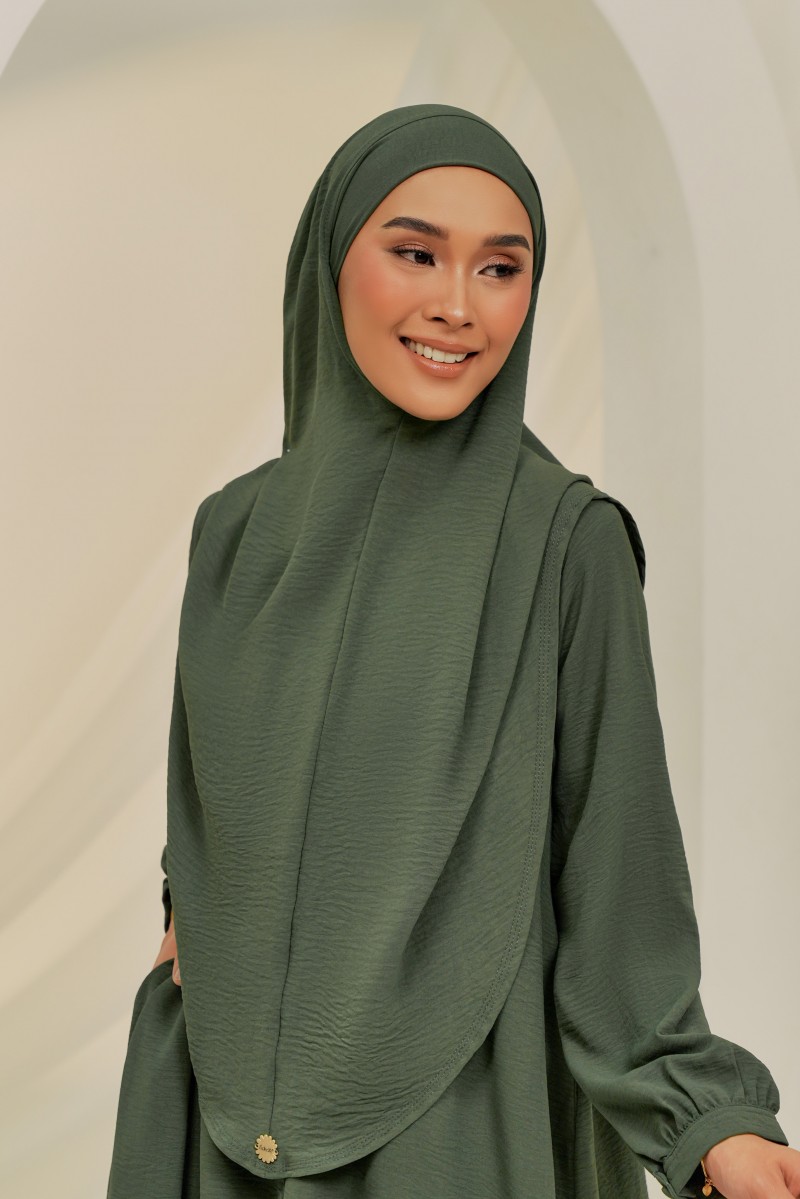 LANA Khimar in Dusty Green